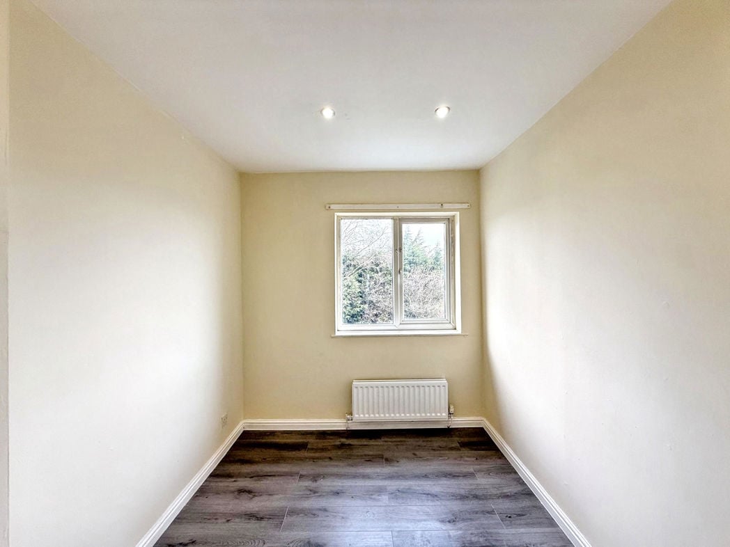 Property image 10 of 12