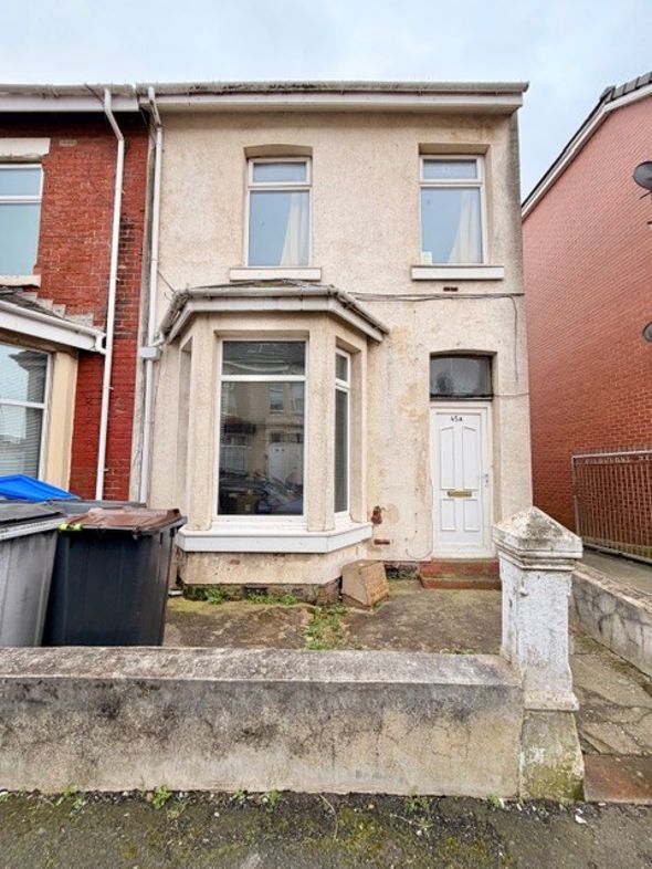 Property image 1 of 18