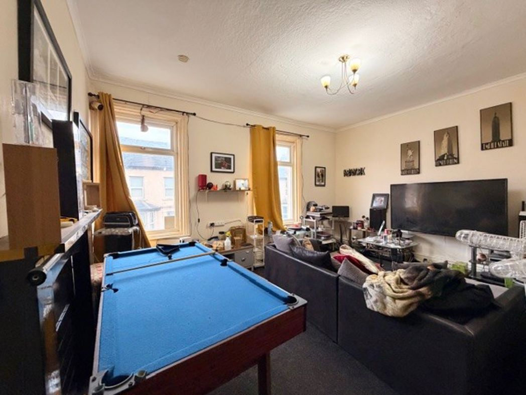 Property image 5 of 18