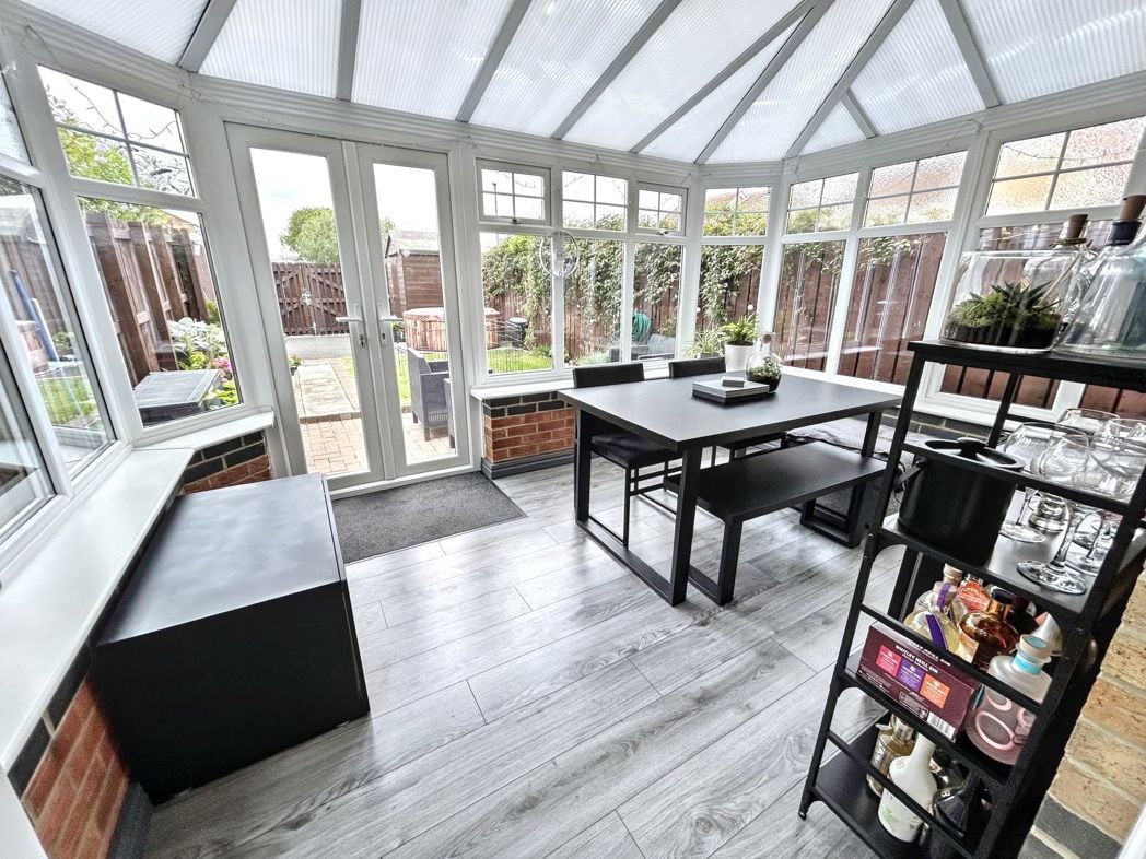 Property image 3 of 27