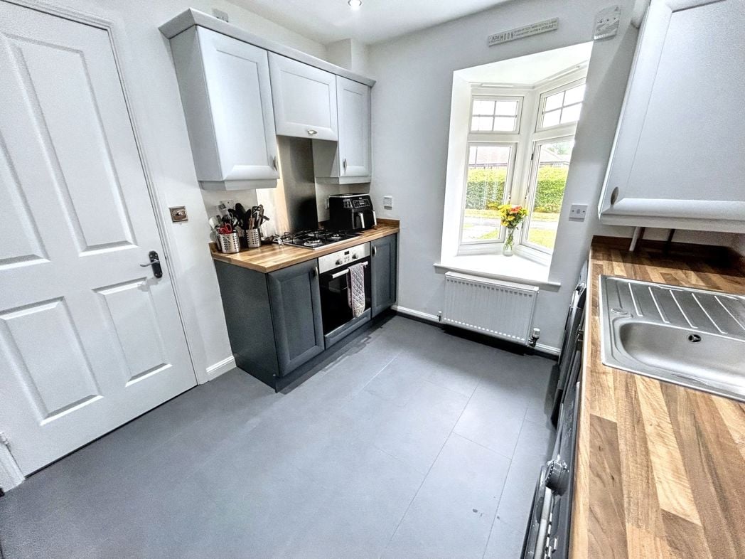 Property image 6 of 27