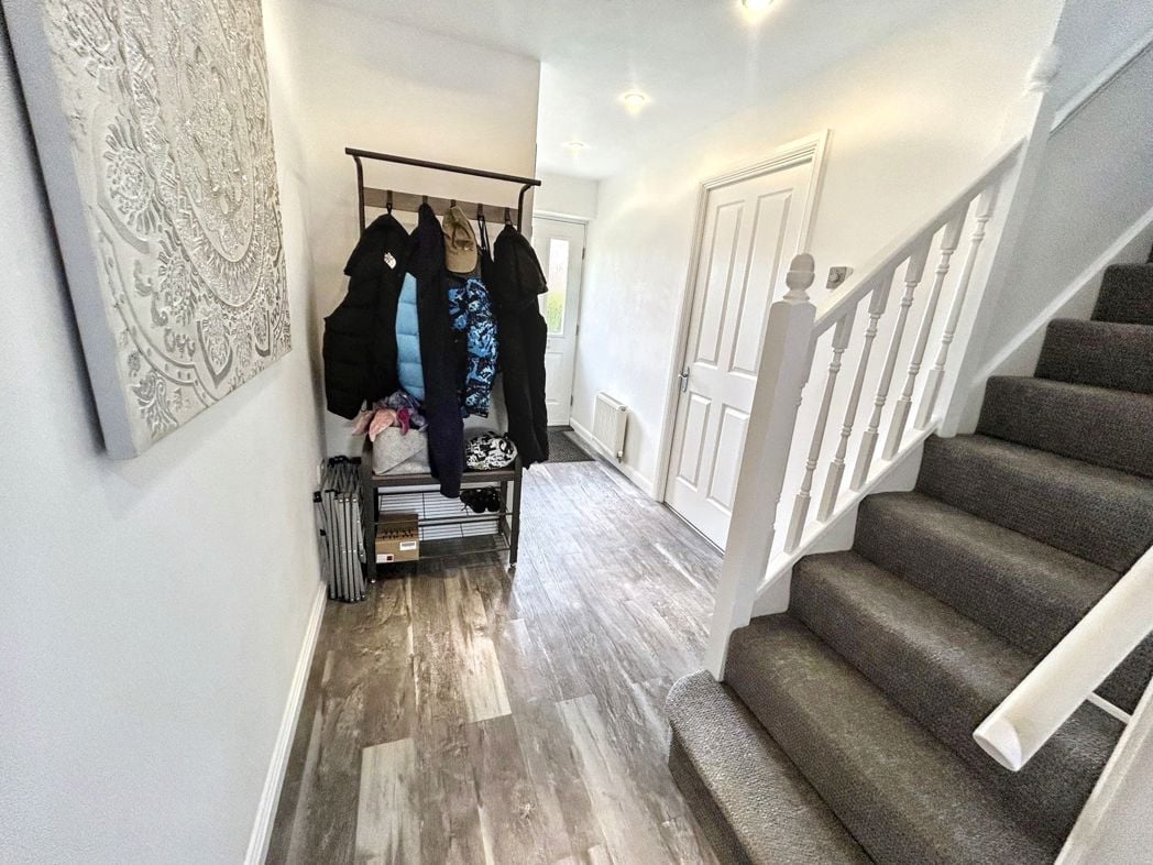 Property image 9 of 27