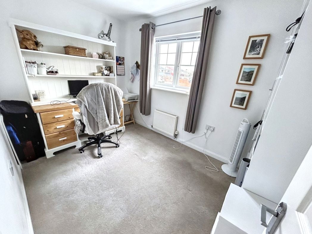 Property image 10 of 27