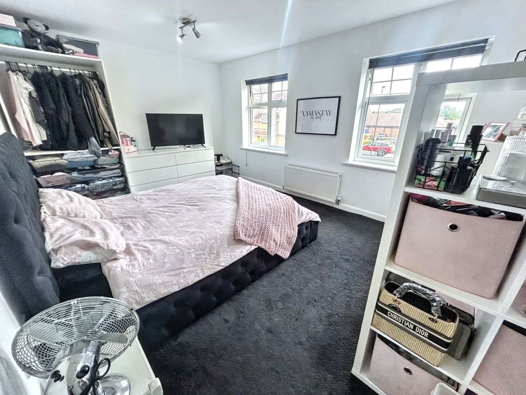 Property image 12 of 27