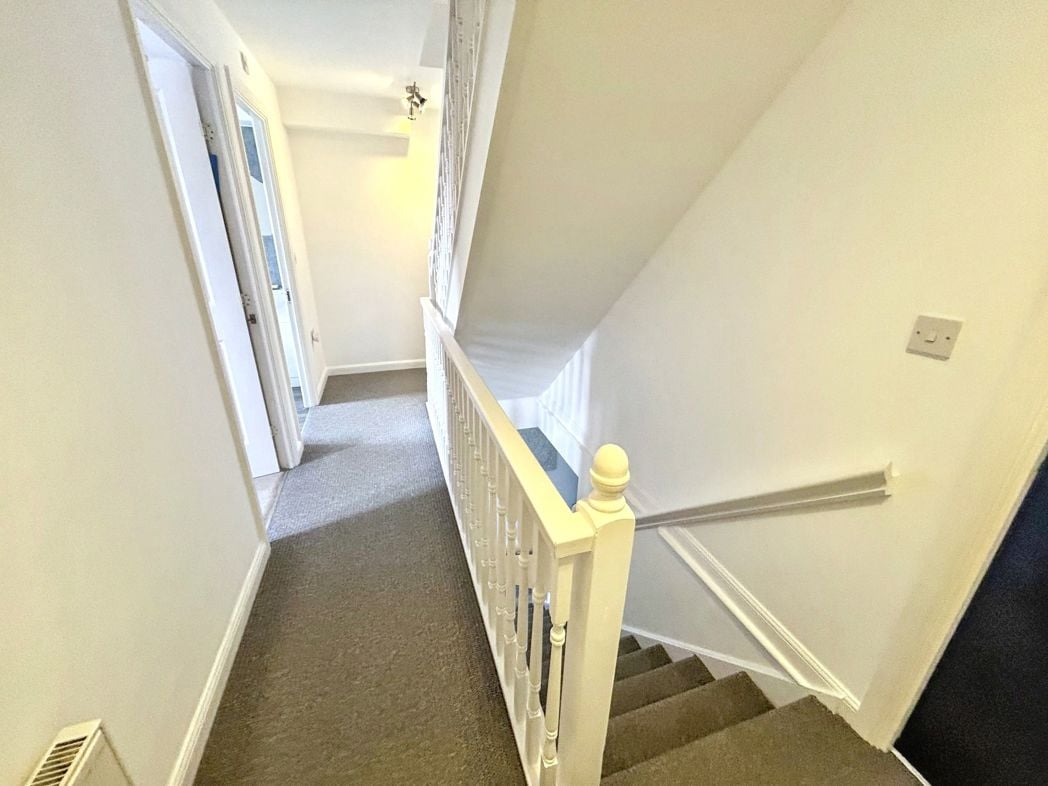 Property image 13 of 27