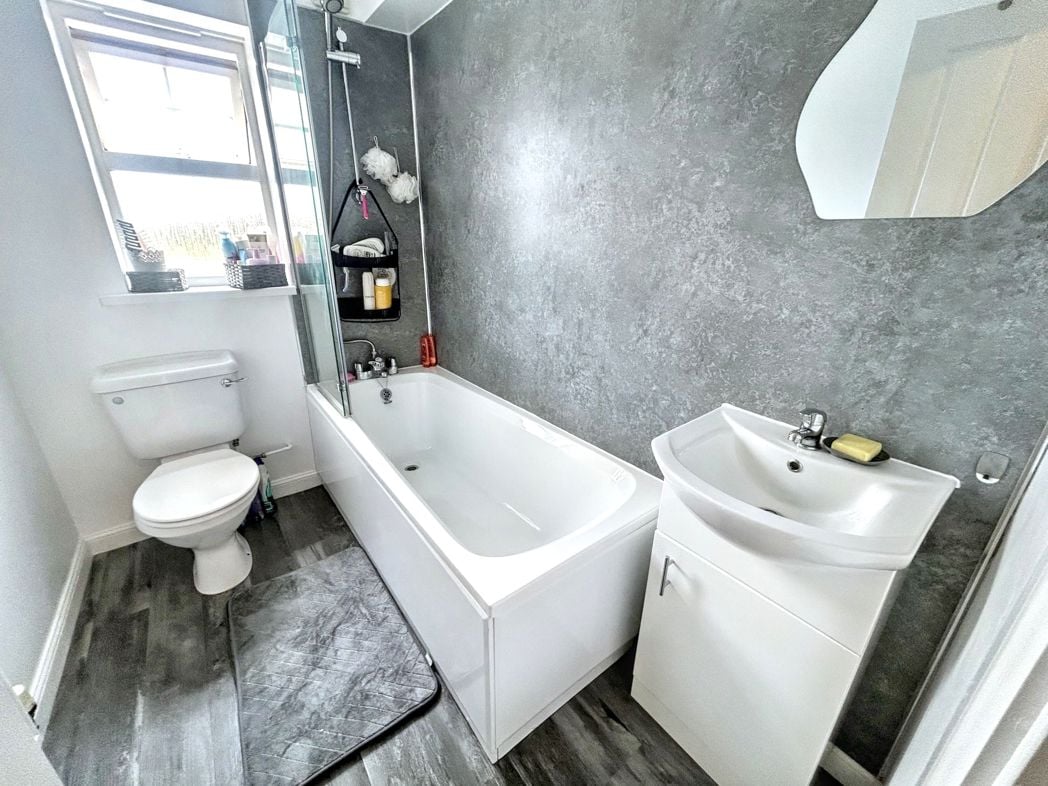 Property image 18 of 27