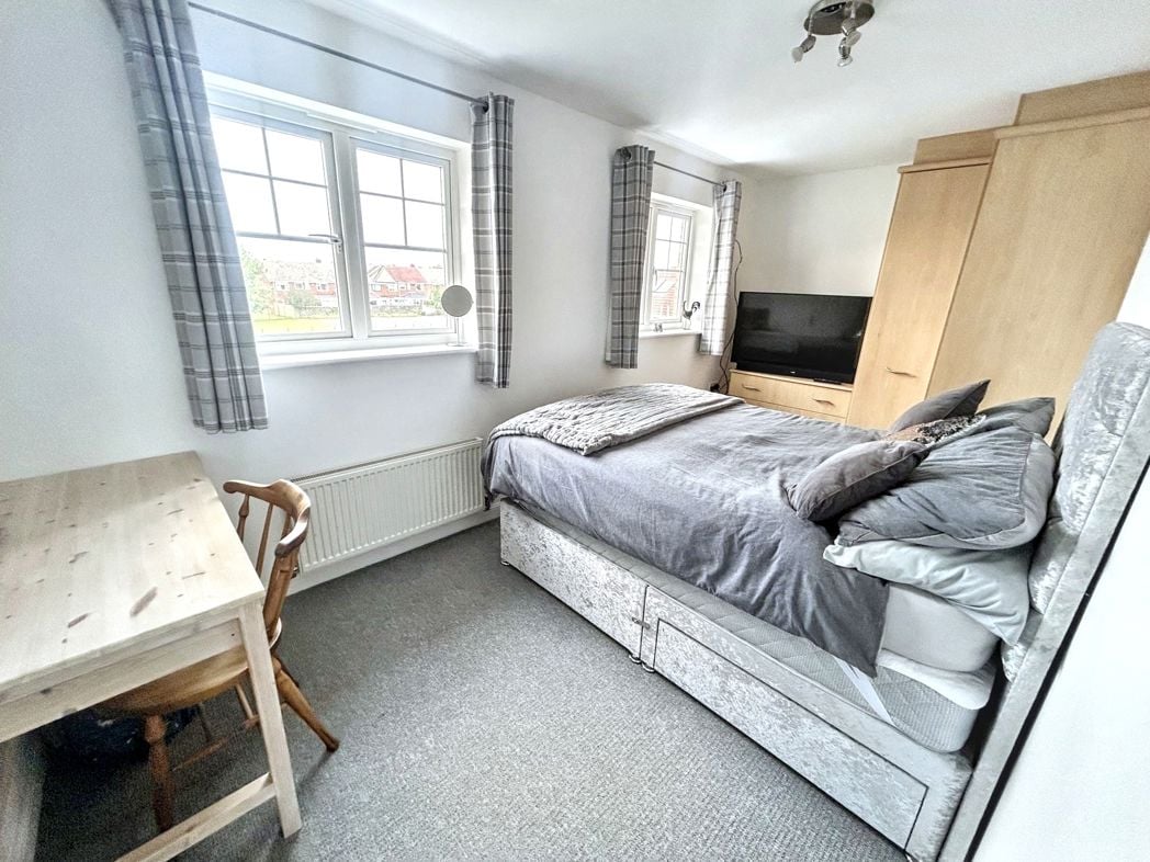 Property image 16 of 27