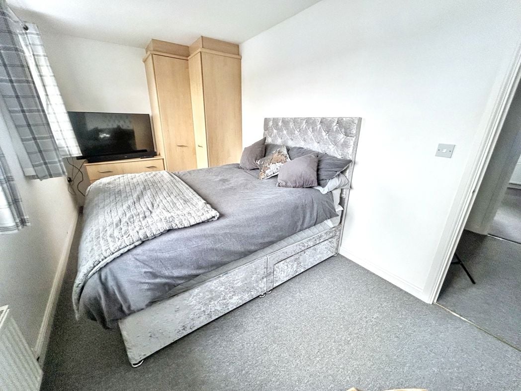 Property image 17 of 27