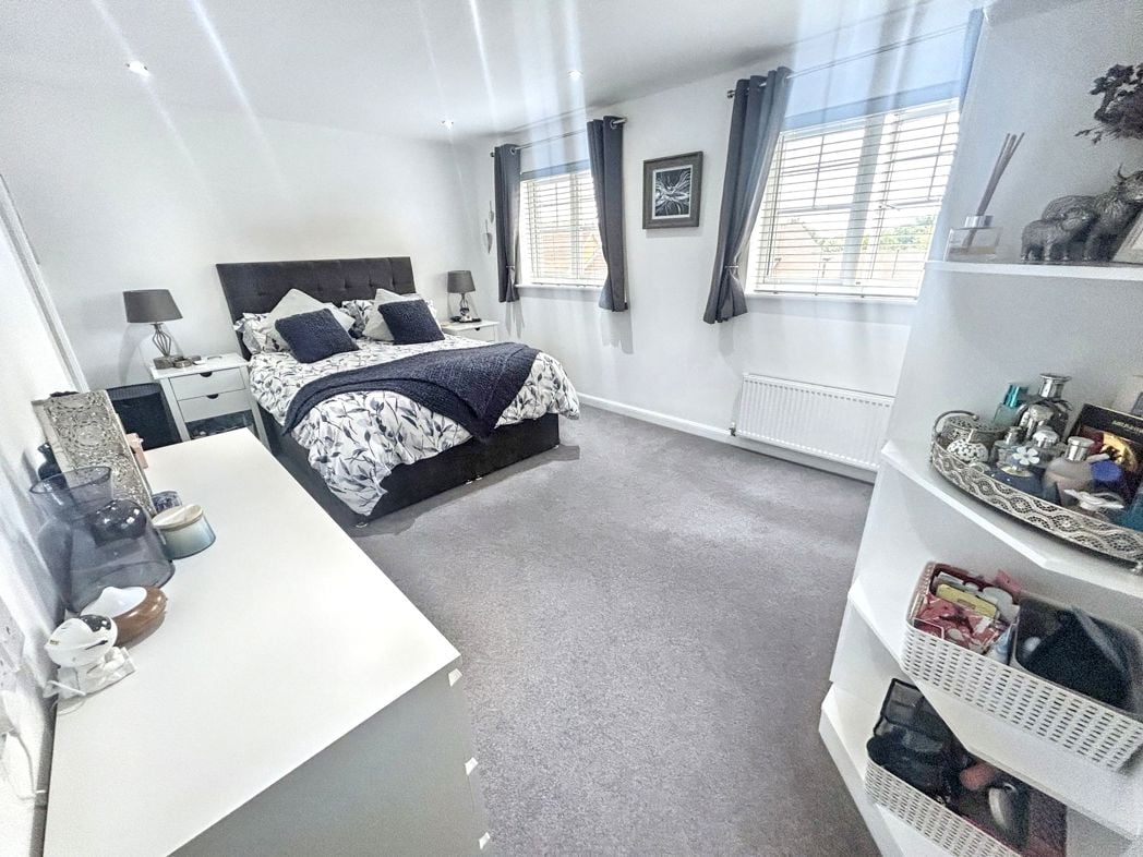 Property image 19 of 27