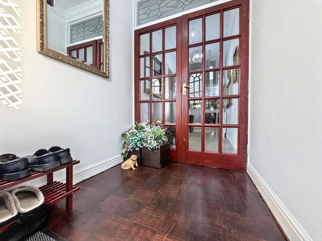 Property image 4 of 49