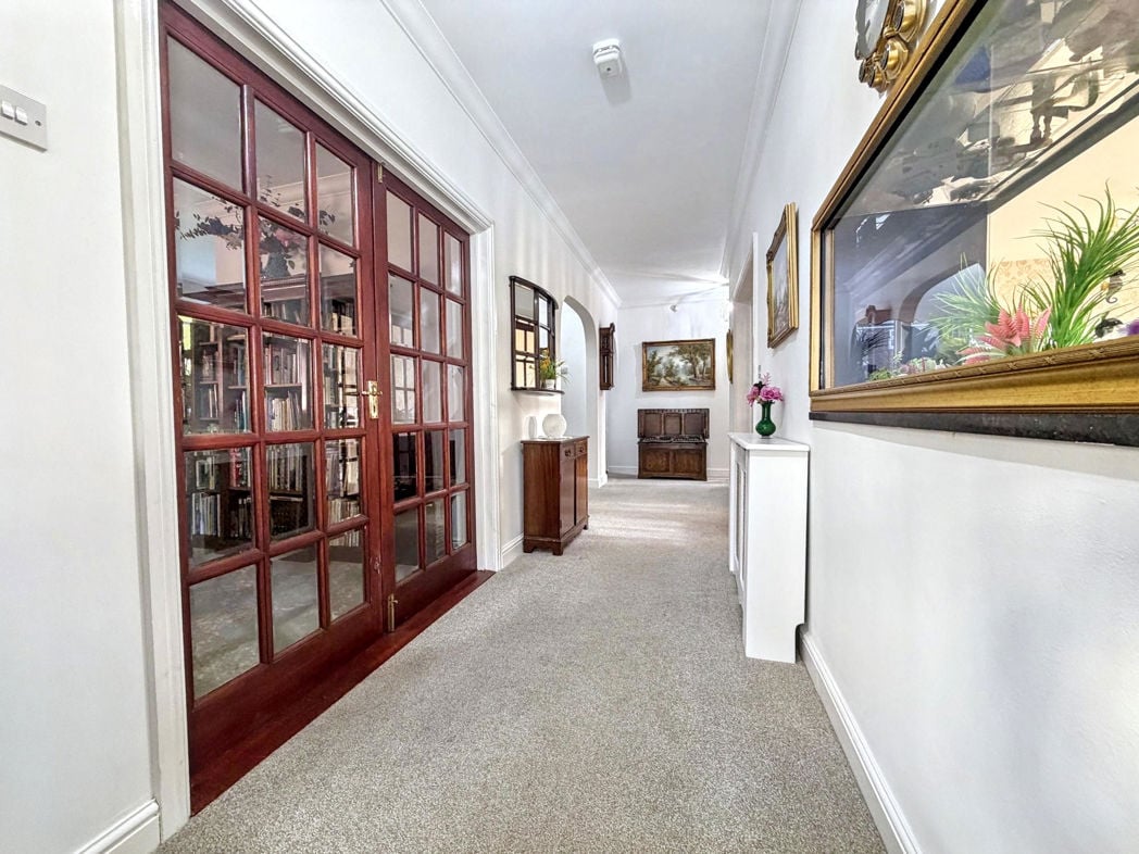 Property image 5 of 49