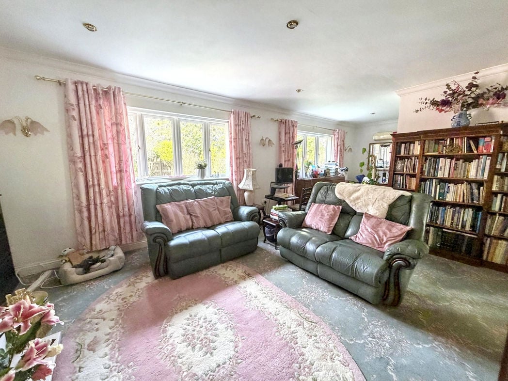 Property image 7 of 49