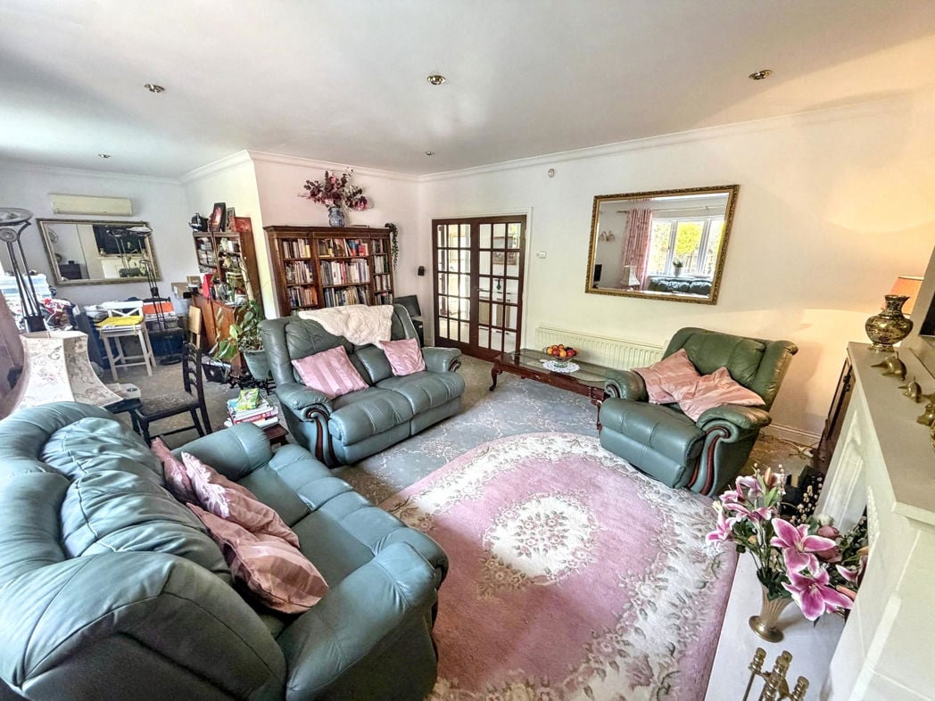 Property image 9 of 49