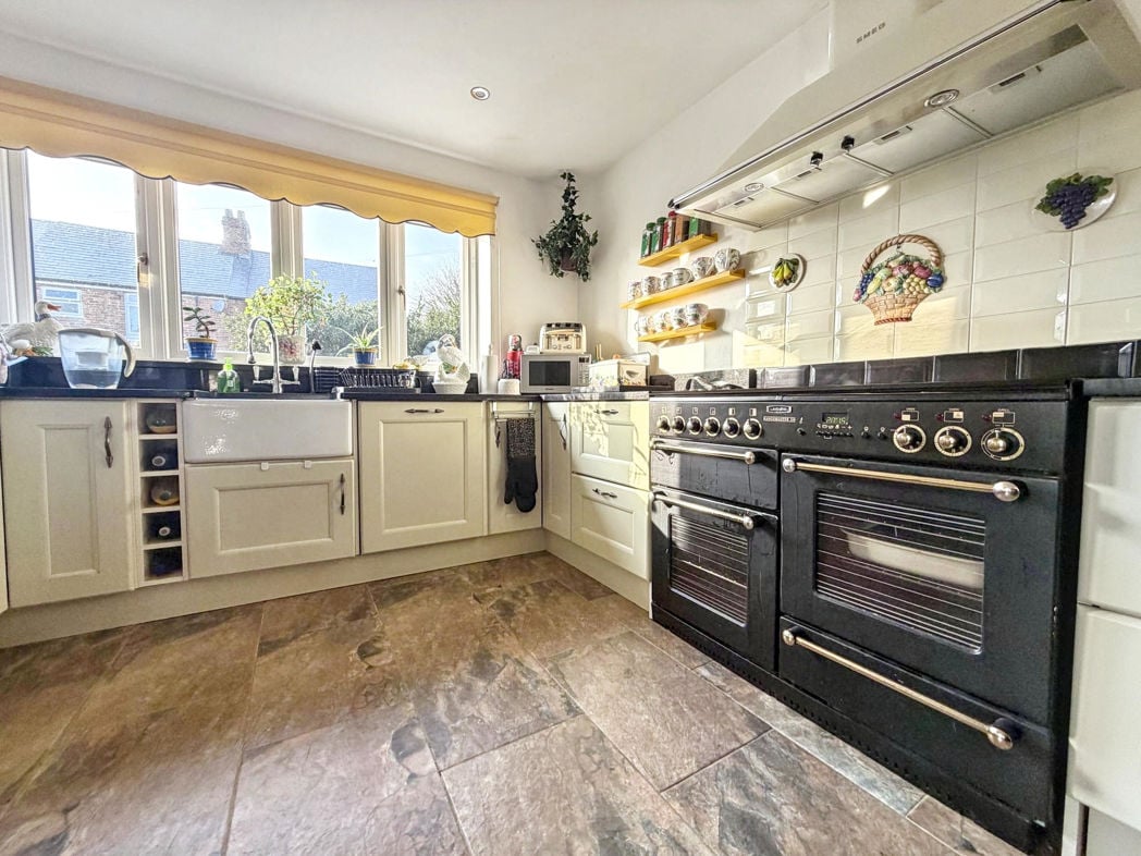 Property image 16 of 49
