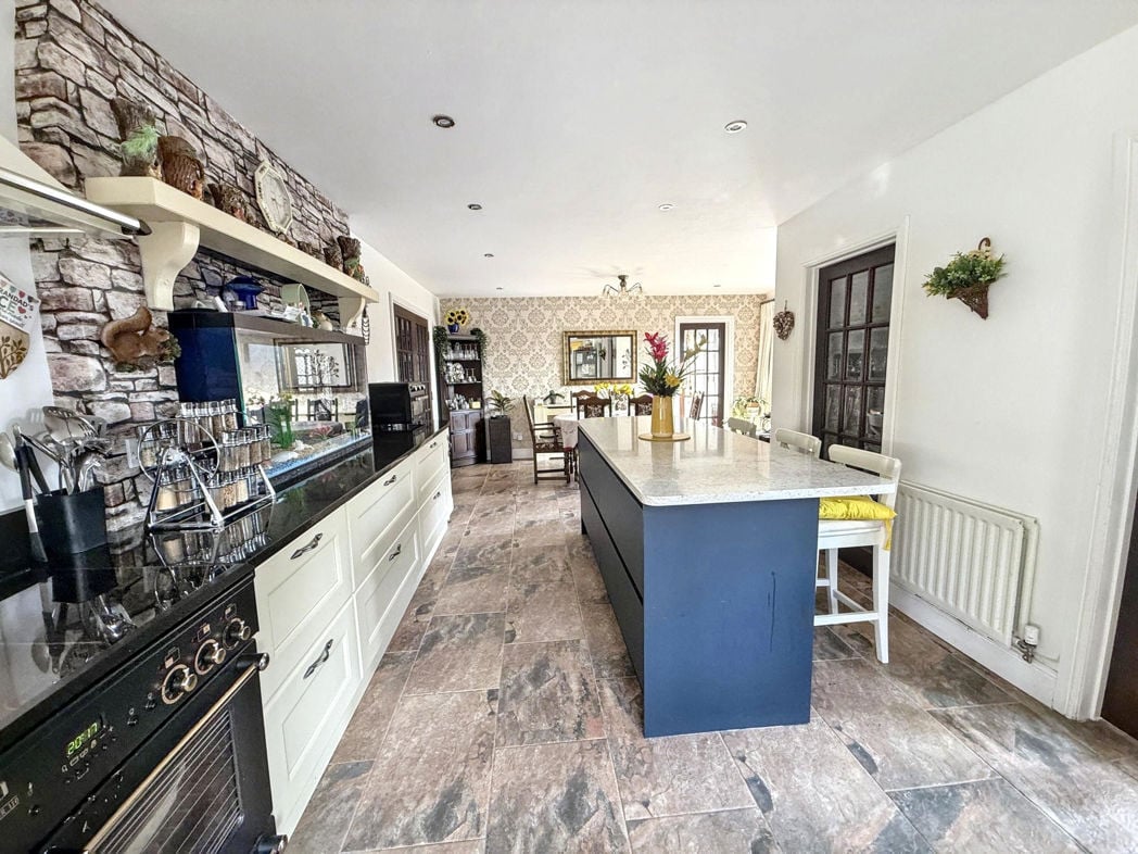 Property image 12 of 49
