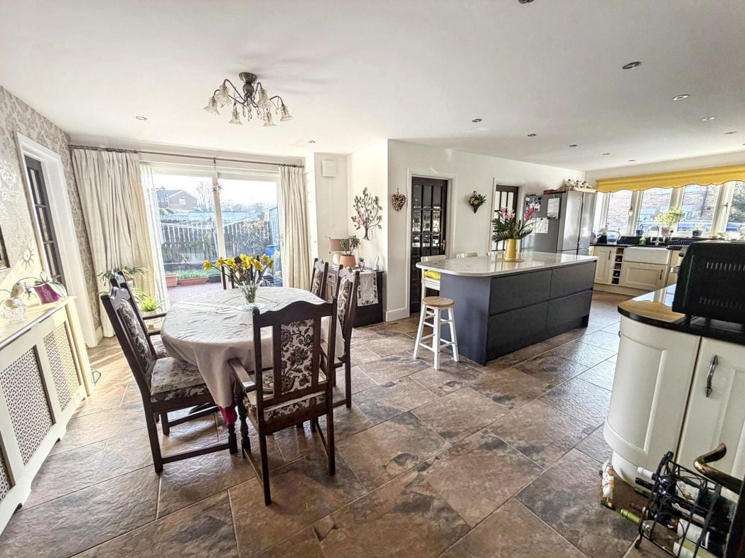 Property image 13 of 49