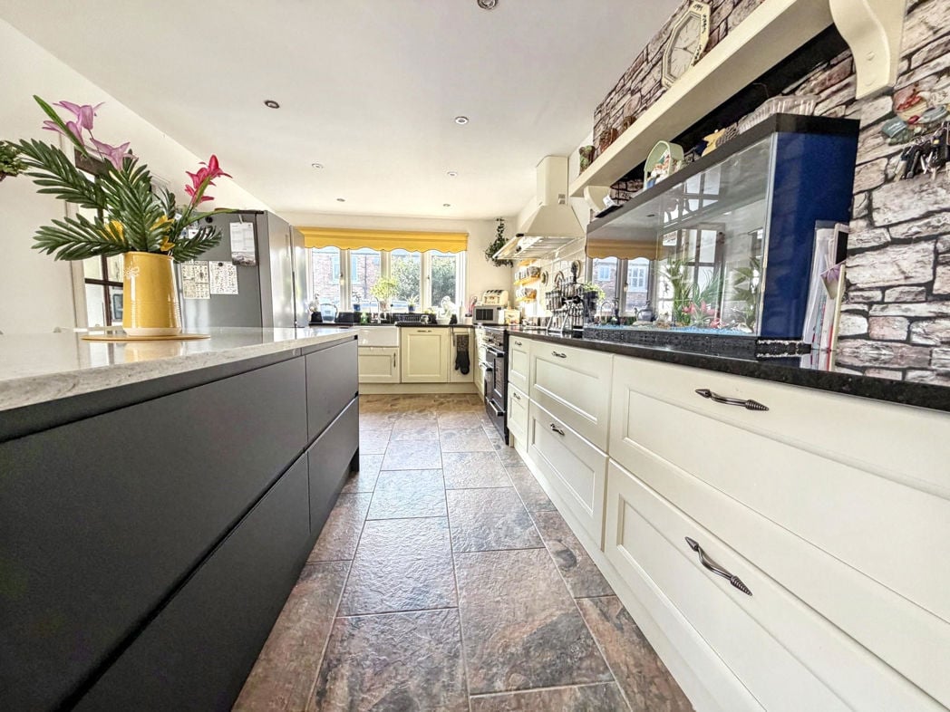 Property image 15 of 49