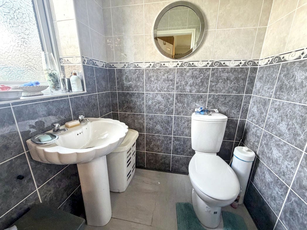 Property image 22 of 49