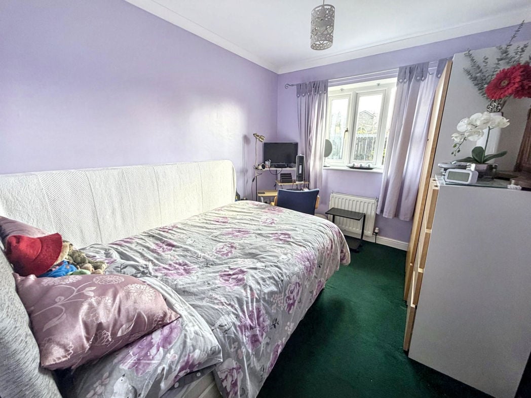 Property image 25 of 49