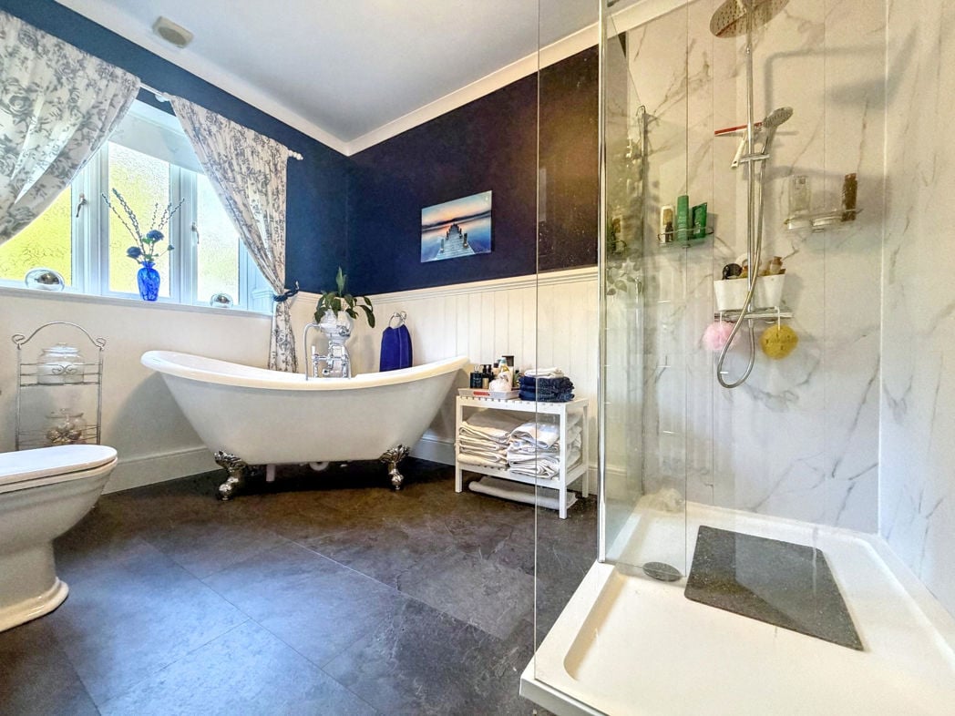 Property image 26 of 49