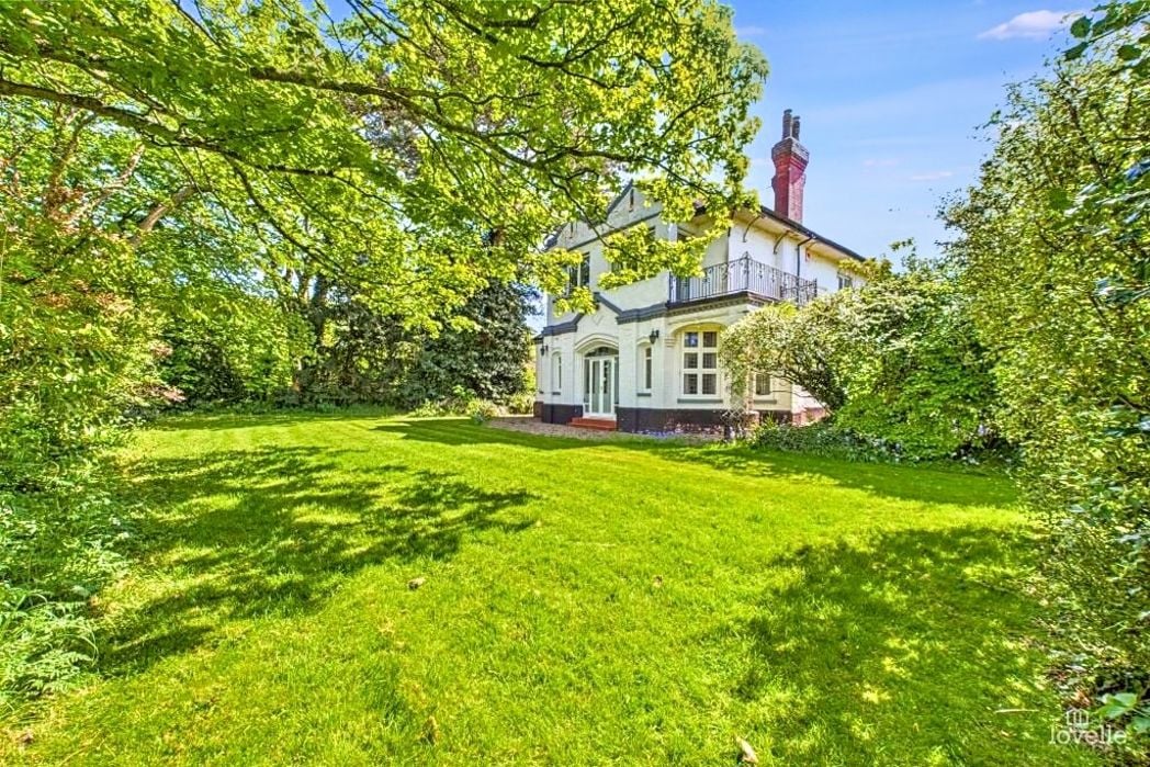 Oakroyd,, Ulceby, Lincolnshire, DN39 6TE