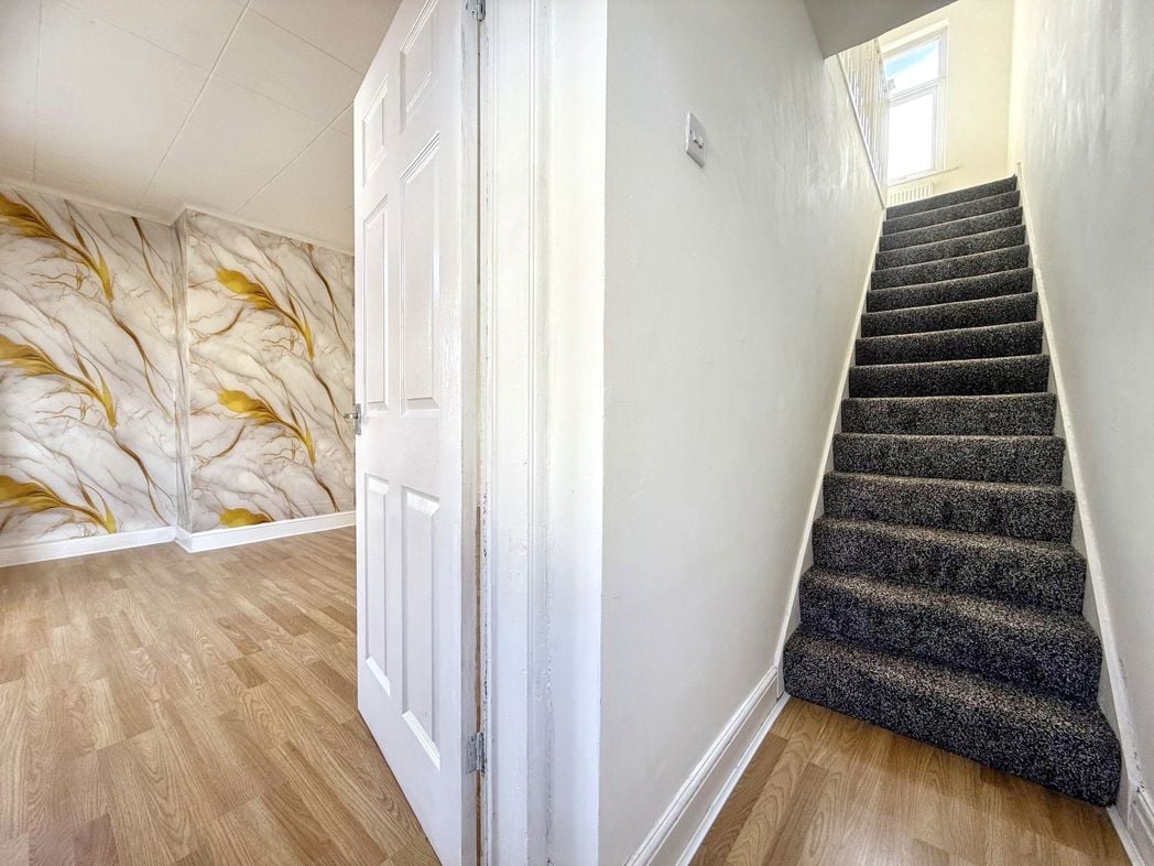 Property image 5 of 15