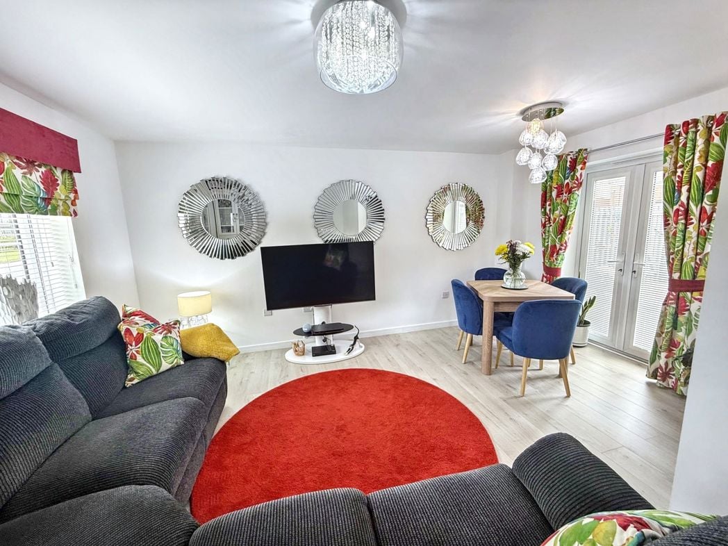 Property image 2 of 25