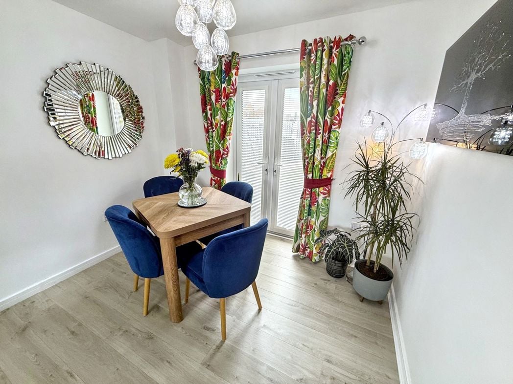 Property image 8 of 25