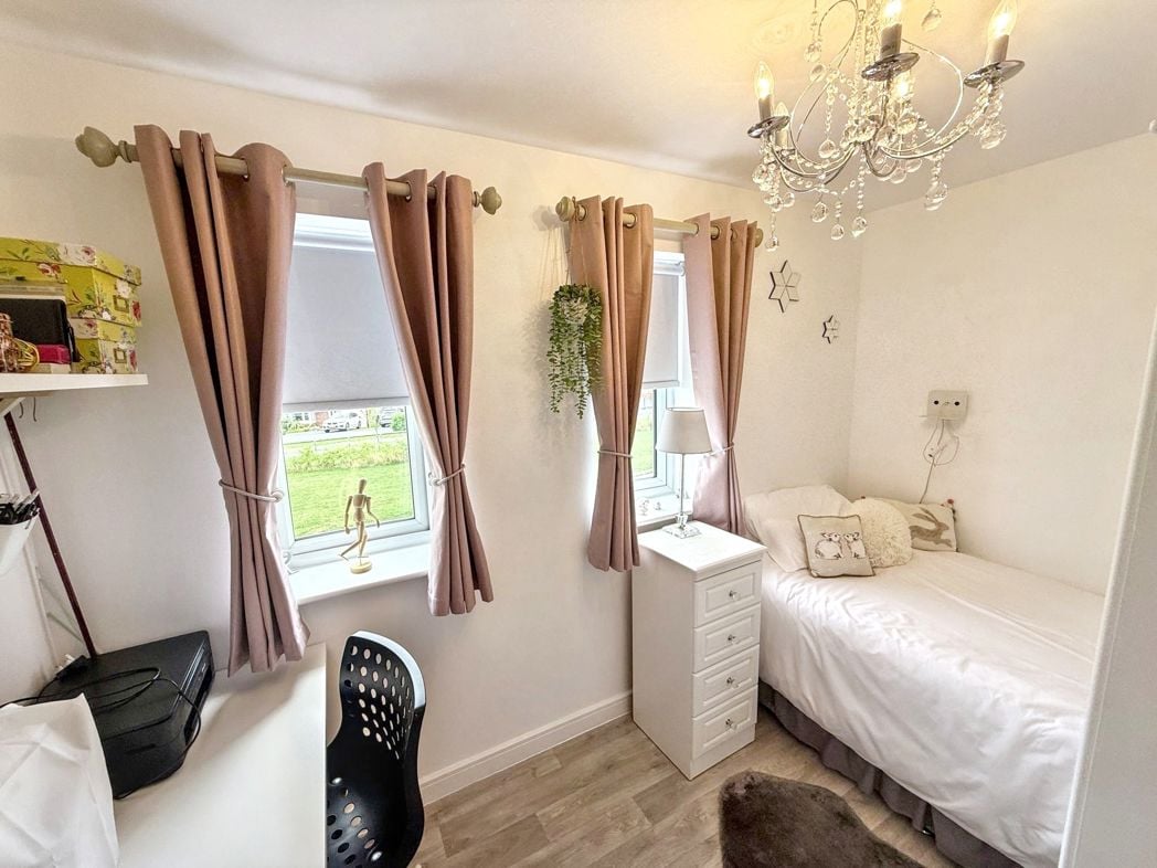 Property image 16 of 25