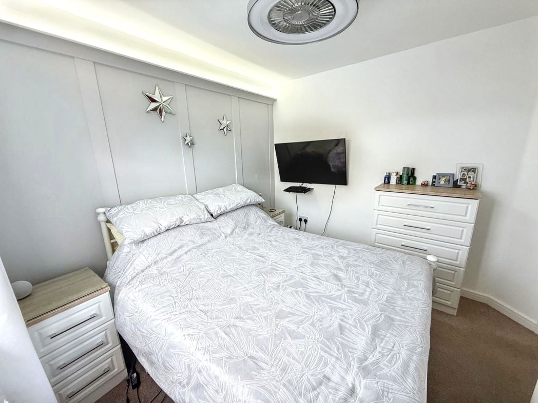 Property image 19 of 25