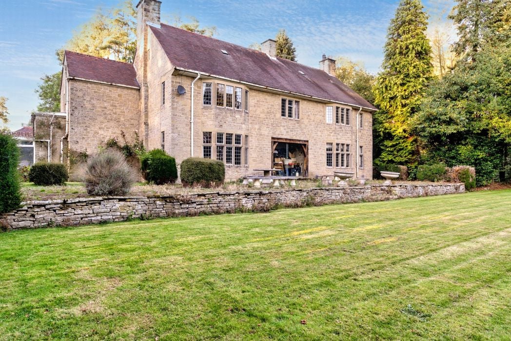 Property image 8 of 42