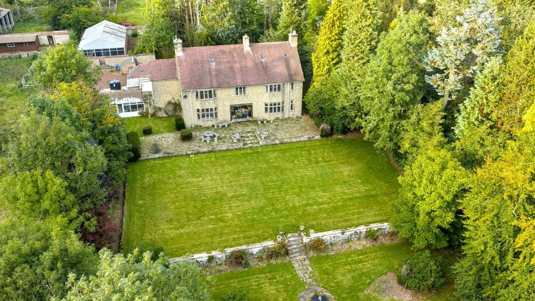 Property image 12 of 42