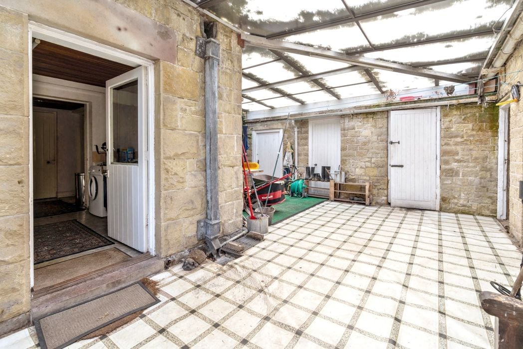 Property image 25 of 42