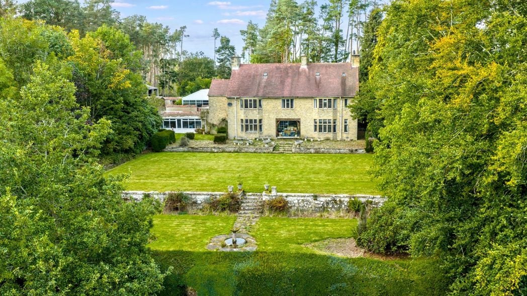 Property image 11 of 42