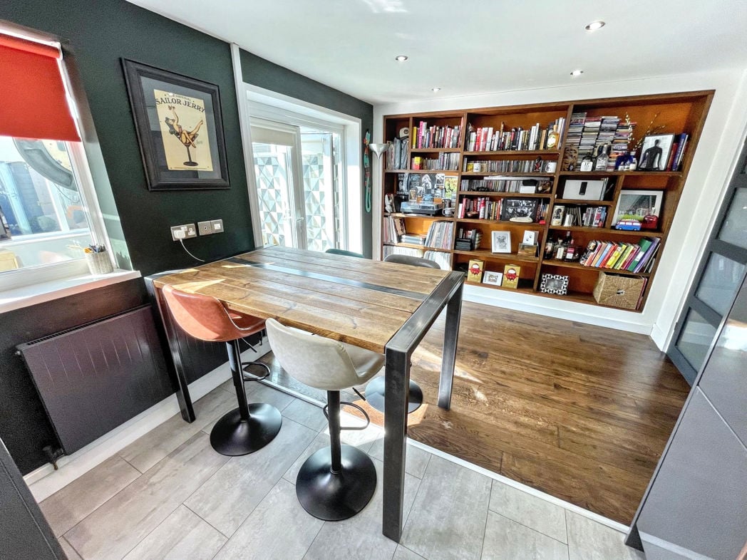 Property image 5 of 15