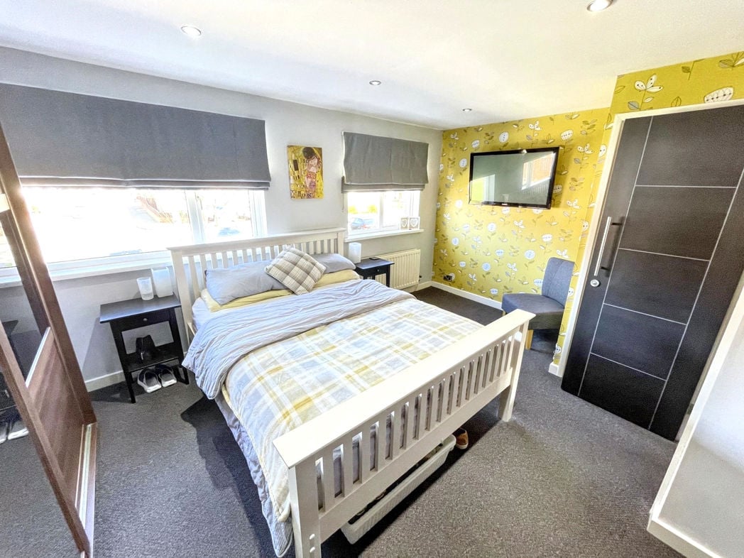 Property image 8 of 15