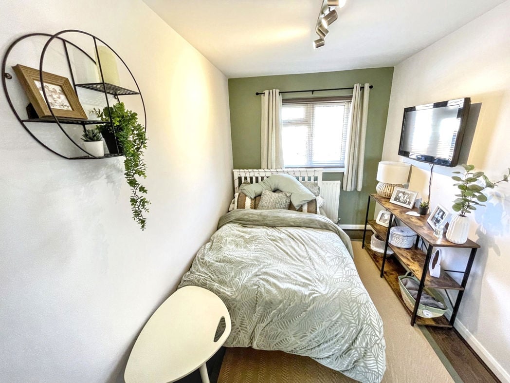 Property image 11 of 15