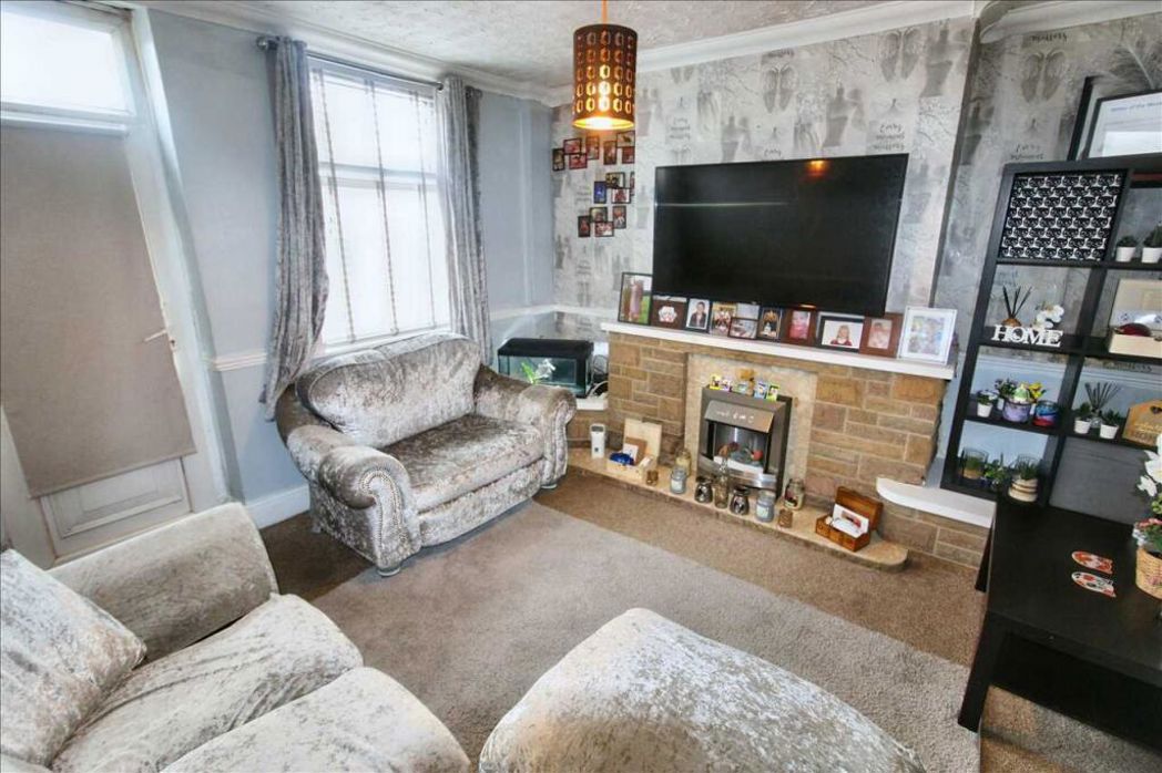 Property image 2 of 16