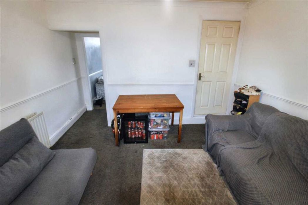 Property image 4 of 16