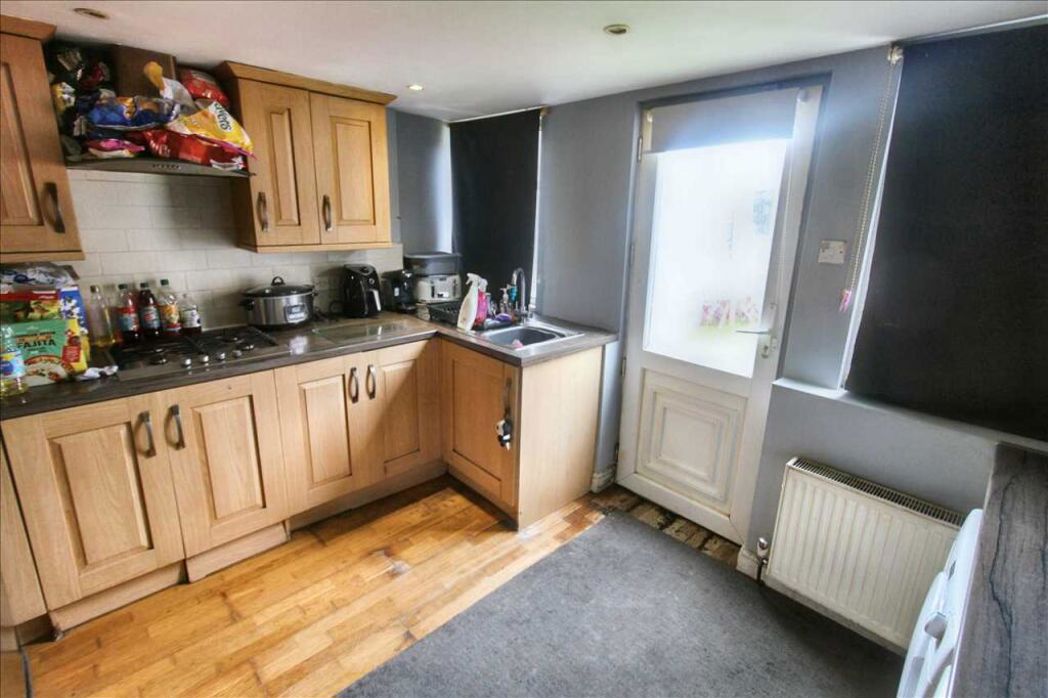 Property image 5 of 16