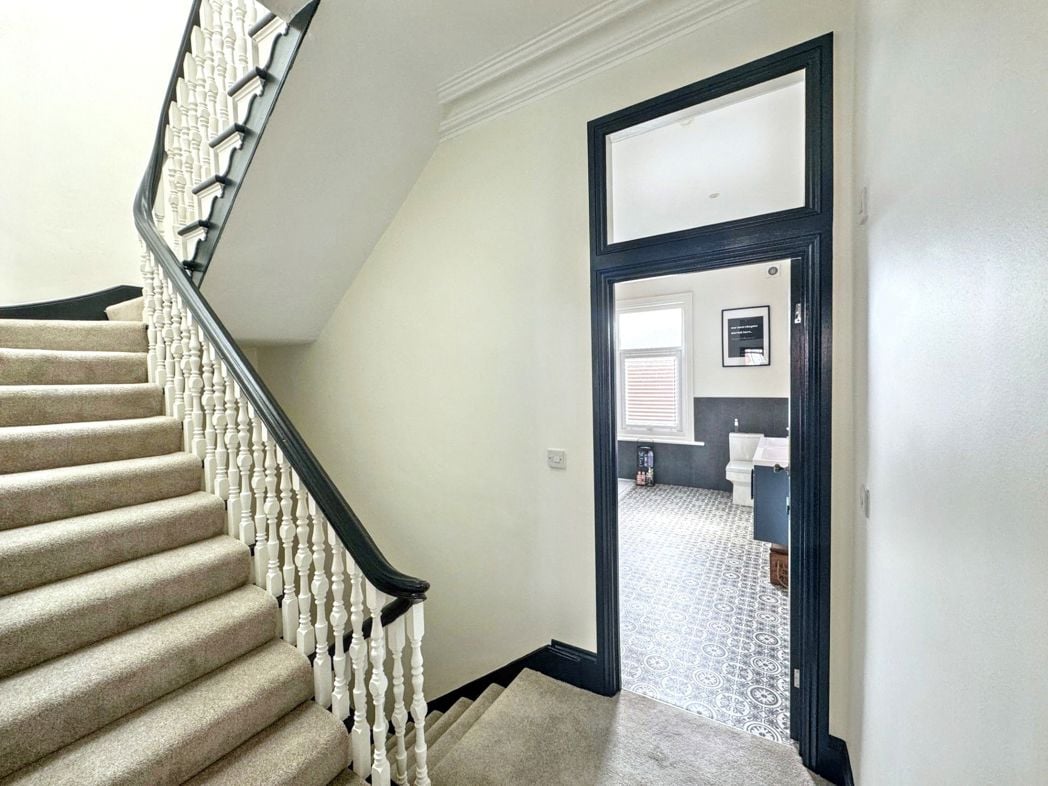 Property image 6 of 12