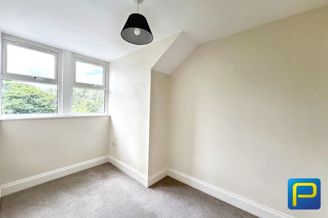 Property image 9 of 16