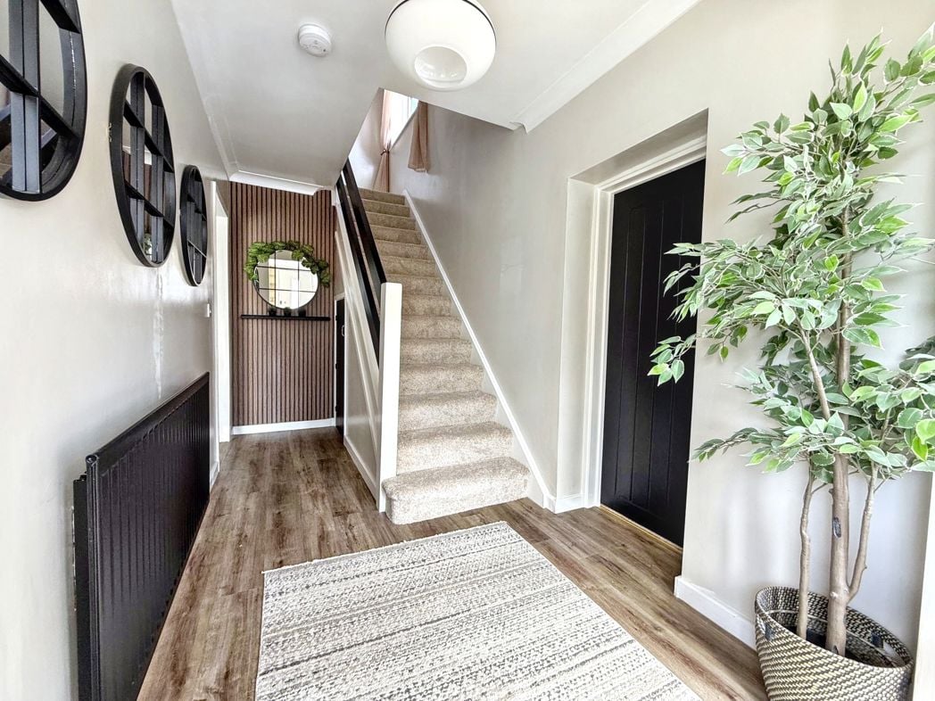 Property image 3 of 21