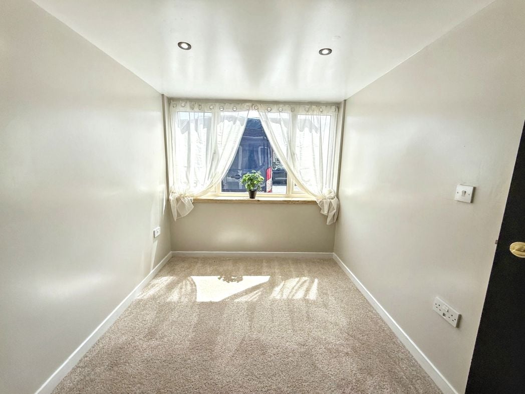 Property image 15 of 21