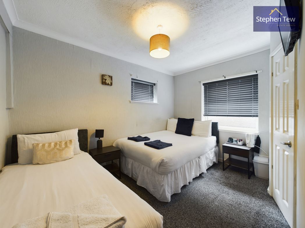 Property image 11 of 21