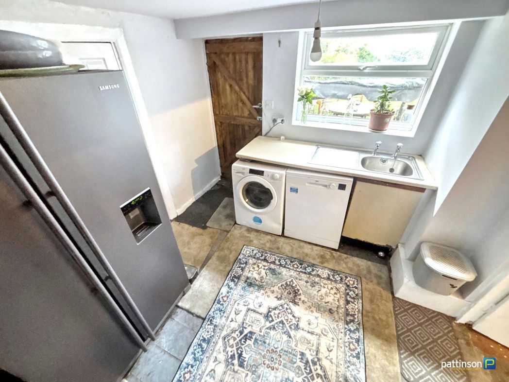 Property image 11 of 27