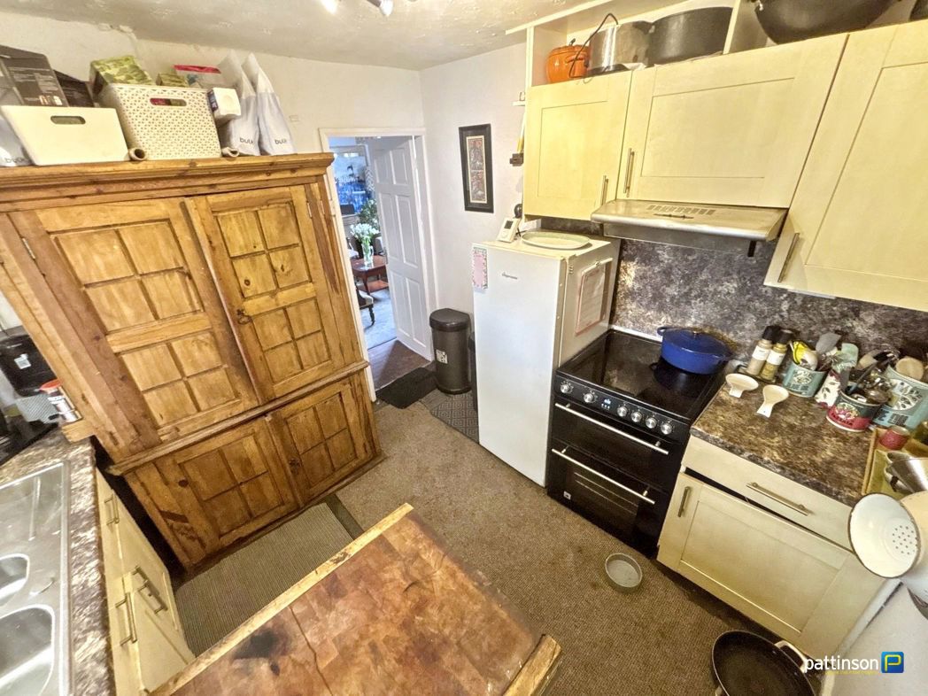Property image 10 of 27