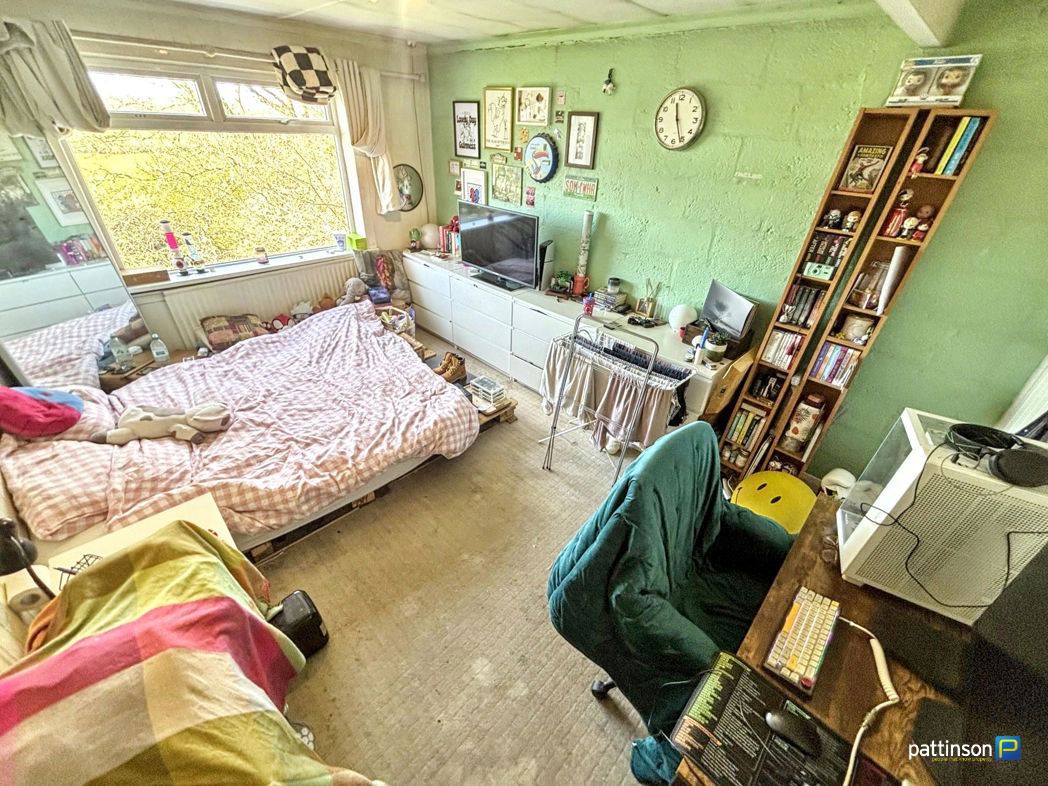 Property image 16 of 27