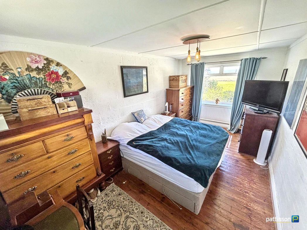 Property image 13 of 27