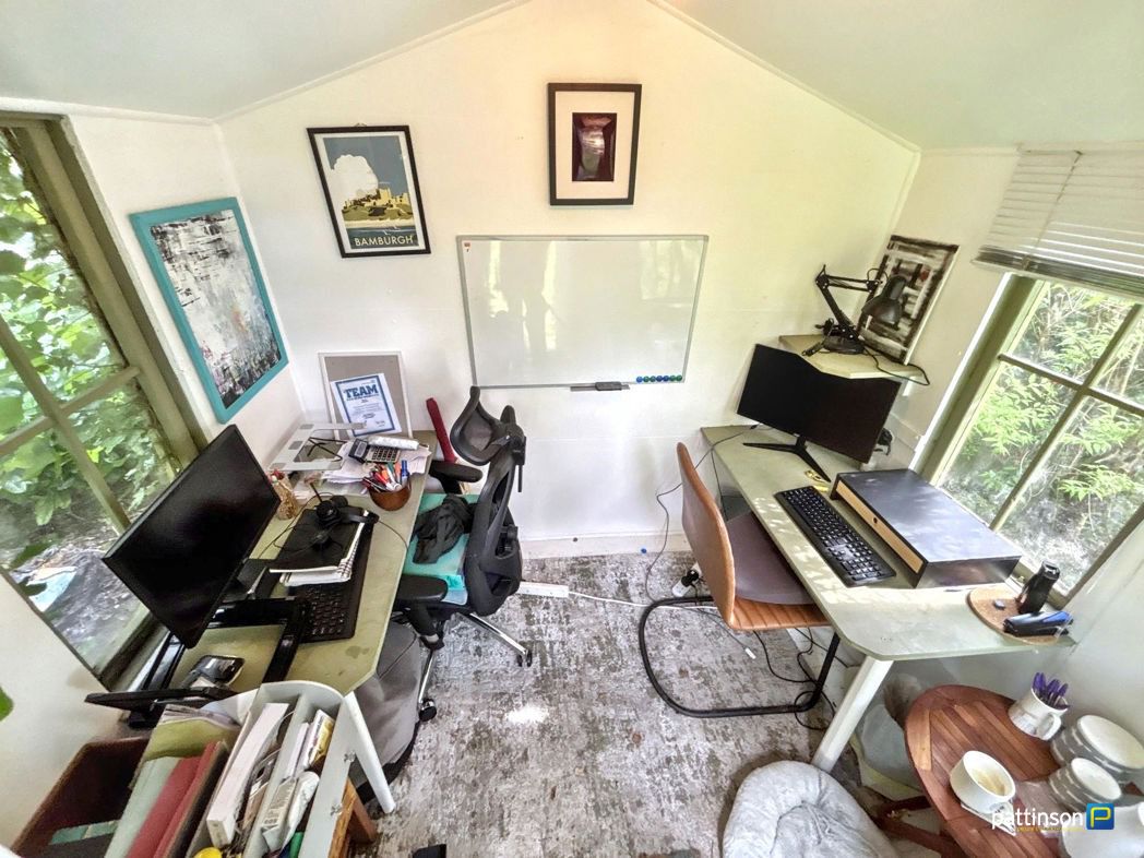 Property image 21 of 27